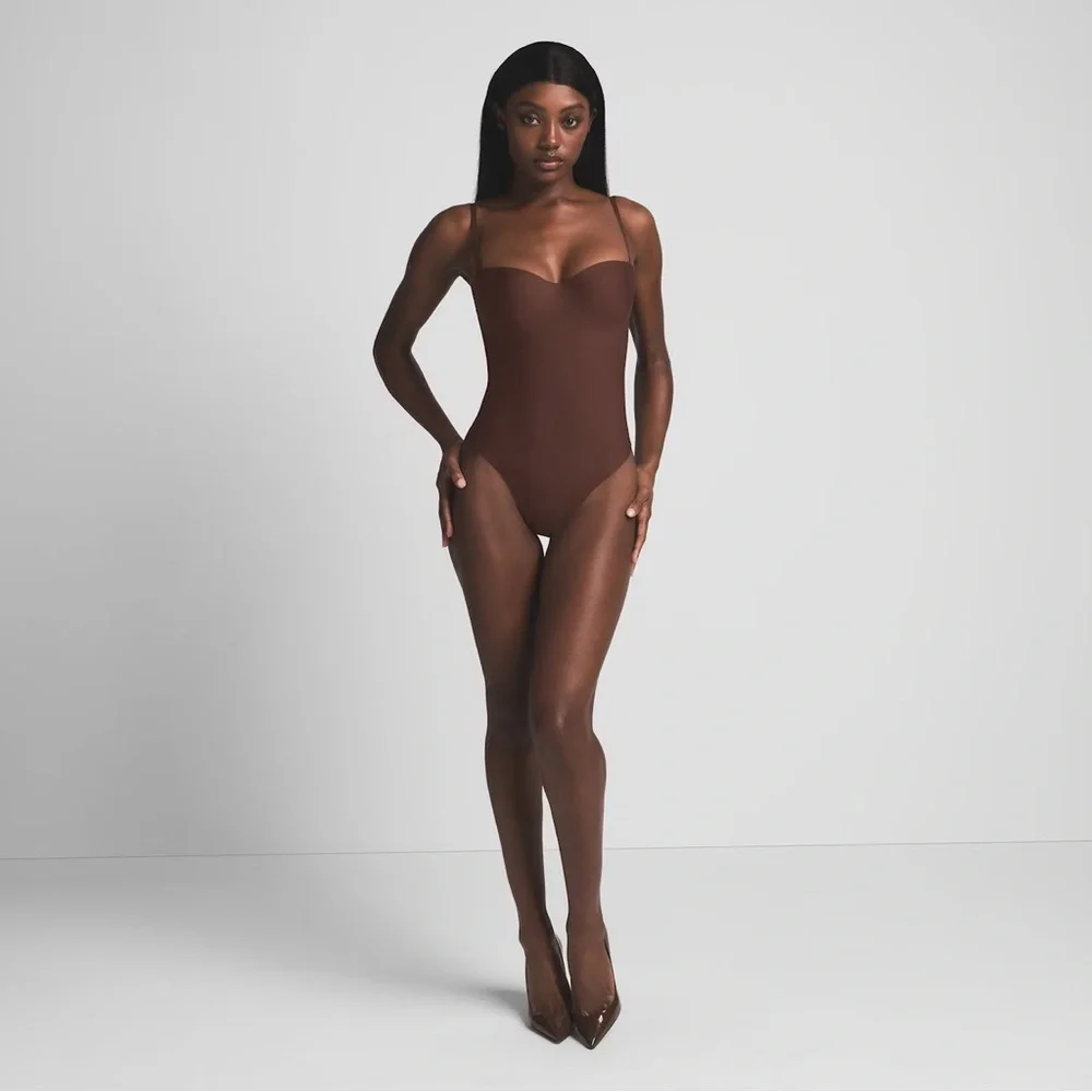 SKIMS BODY CONTOUR LIFT UNDERWIRE THONG BODYSUIT SIZE S SMALL COCOA NWT NEW - Picture 4 of 10